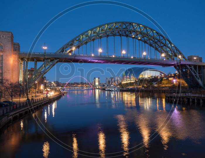 Newcastle Upon Tyne, Tyne And Wear/Uk - January 20 : View Of The Tyne And Millennium Bridges At Dusk In Newcastle Upon Tyne, Tyne And Wear On January 20, 2018