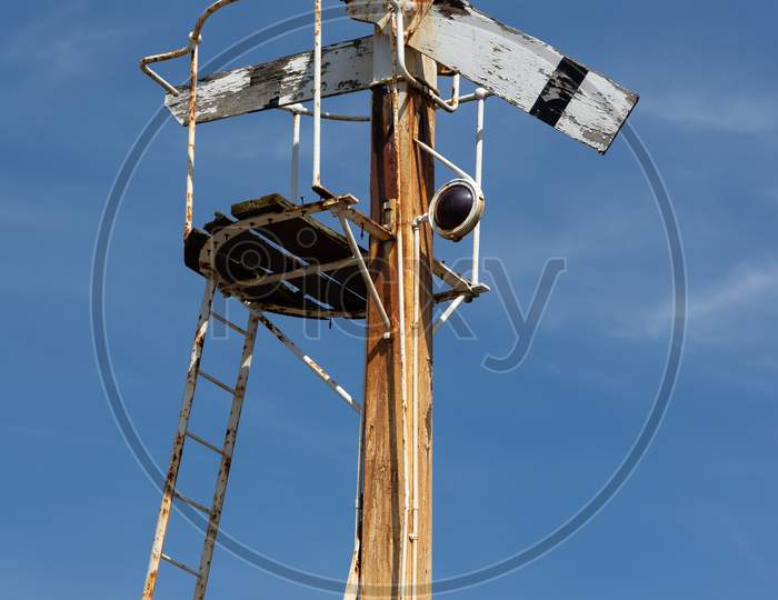 Bristol, Uk - May 14 : Derelict Railway Signal In The Dockyard Area Of Bristol On May 14, 2019