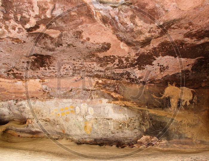 Prehistorical Cave Art At Bhimbetka