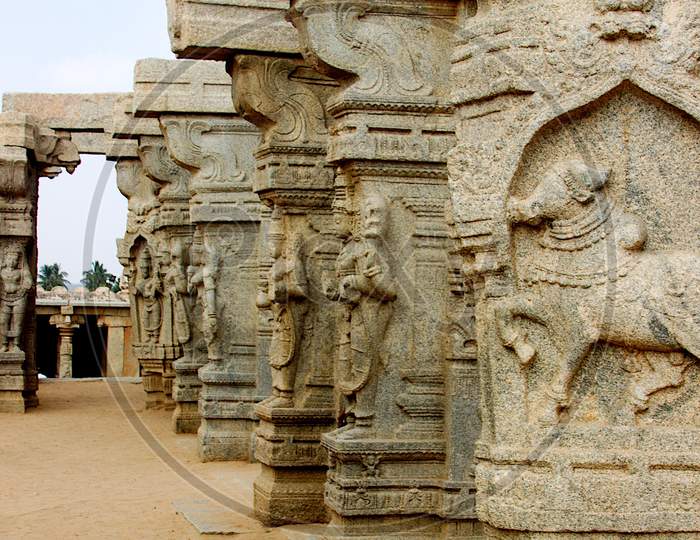 Temple Pillar Caving At Lepakshi