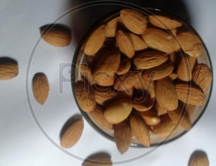 Almonds decorated in the bowl