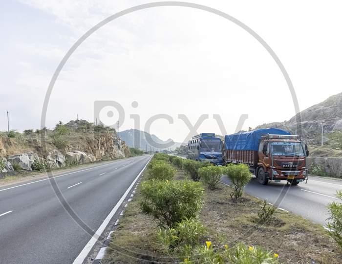 Vehicles on Indian national highways