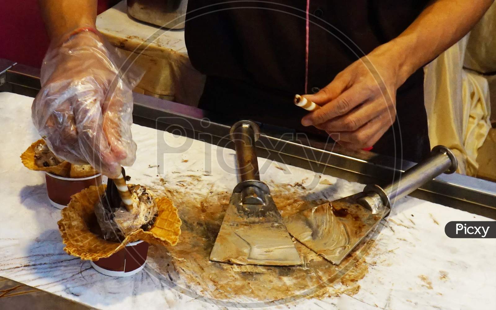 street ice cream maker