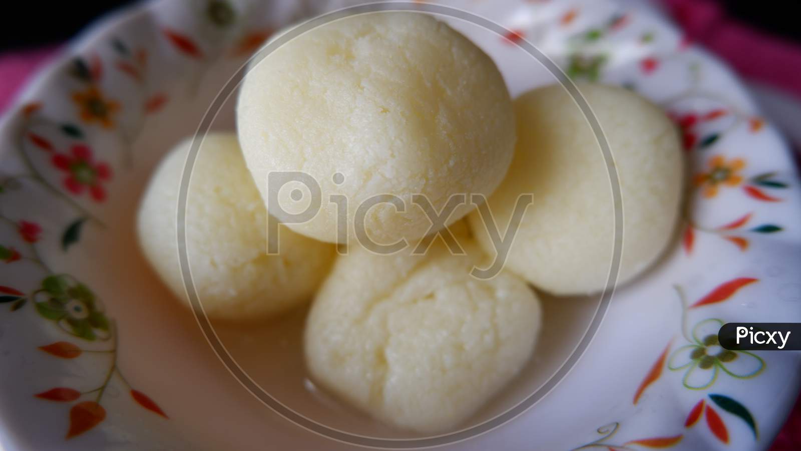 Famous Bengali Sweet Rasgulla Is Ready To Serve Stock Photo - Download  Image Now - Rasgulla, Bowl, Cheese Ball - iStock