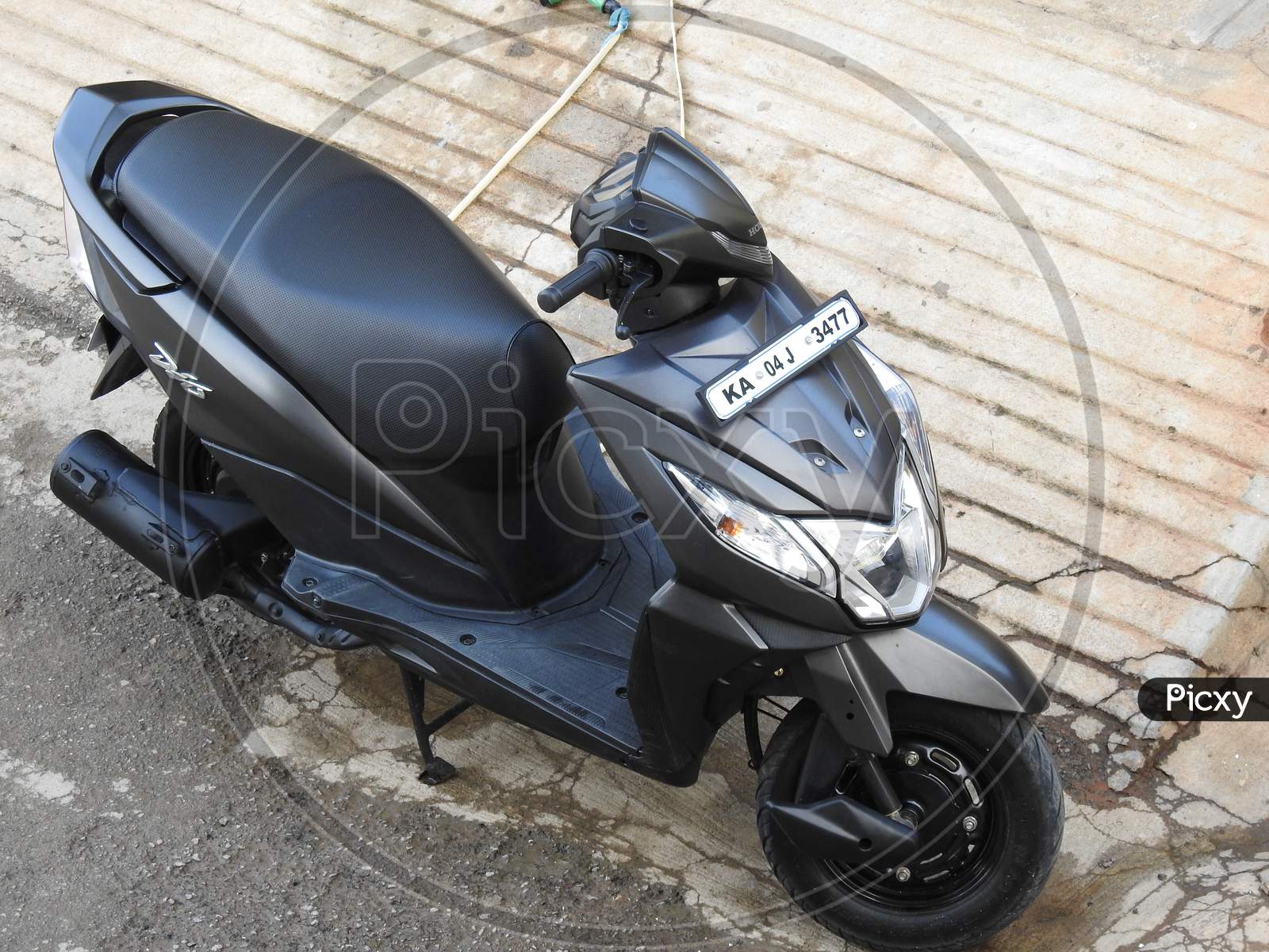 Honda dio best sale bs6 images