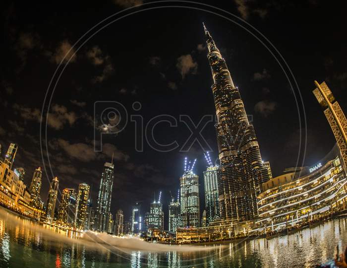 Burjuca Rifhana Night Scene (United Arab Emirates)