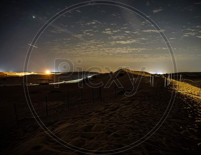 Night Of The Arabian Desert (United Arab Emirates)