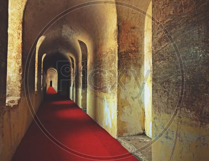 basement corridor at bara imambara lucknow