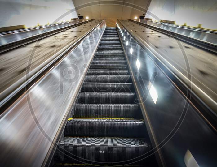 Escalator Image