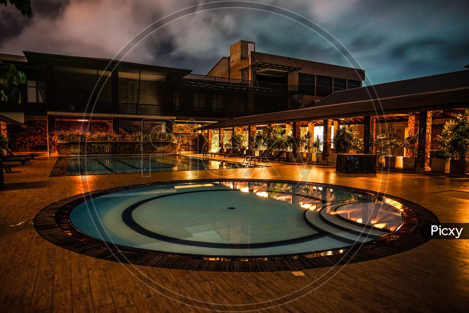 Image Of Luxury Hotel Pool (Sri Lanka)