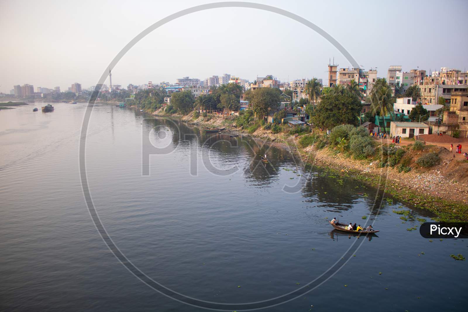 Picture Of Dhaka City On The Banks Of River Buriganga.The River Buriganga Has Enhanced The Beauty Of The Capital City Dhaka.