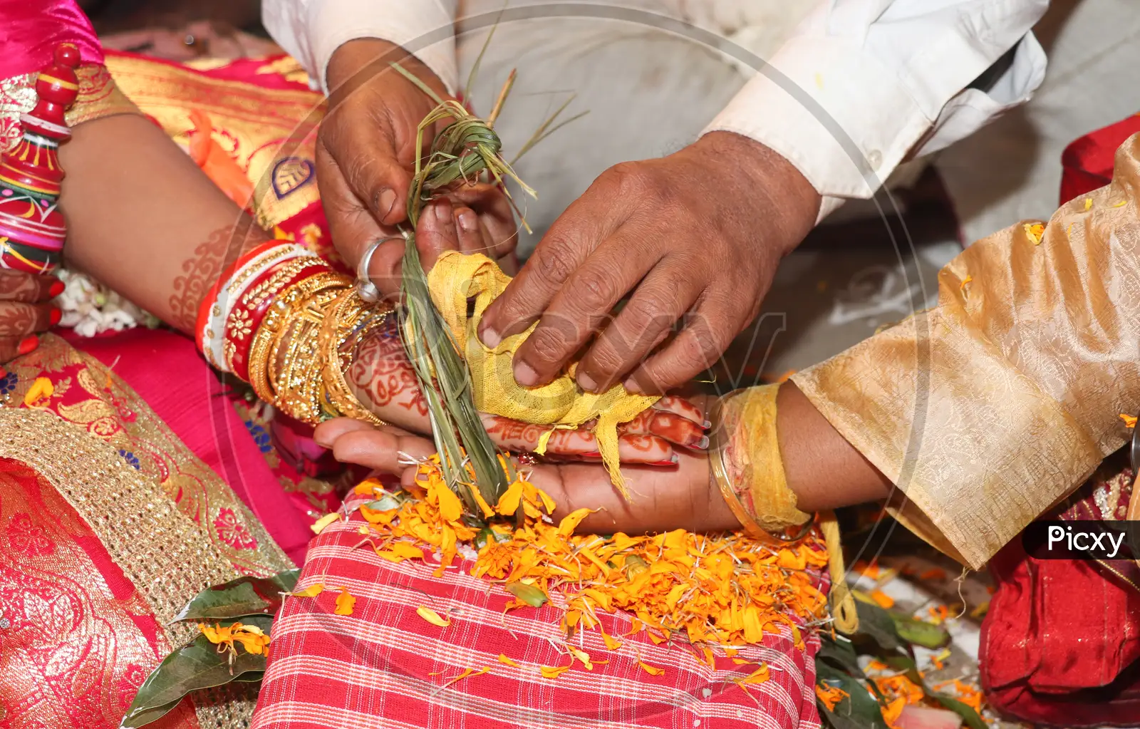 186 Bengali Girl Marriage Ceremony Stock Photos - Free & Royalty-Free Stock  Photos from Dreamstime