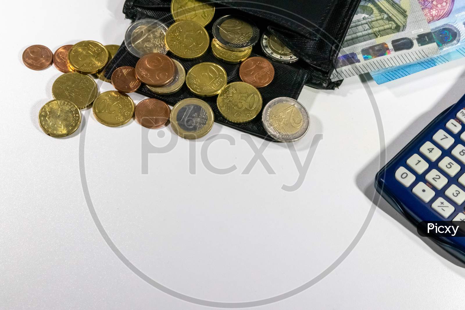 Open purse coins hi-res stock photography and images - Alamy