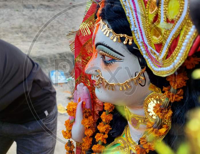 saraswati idol
