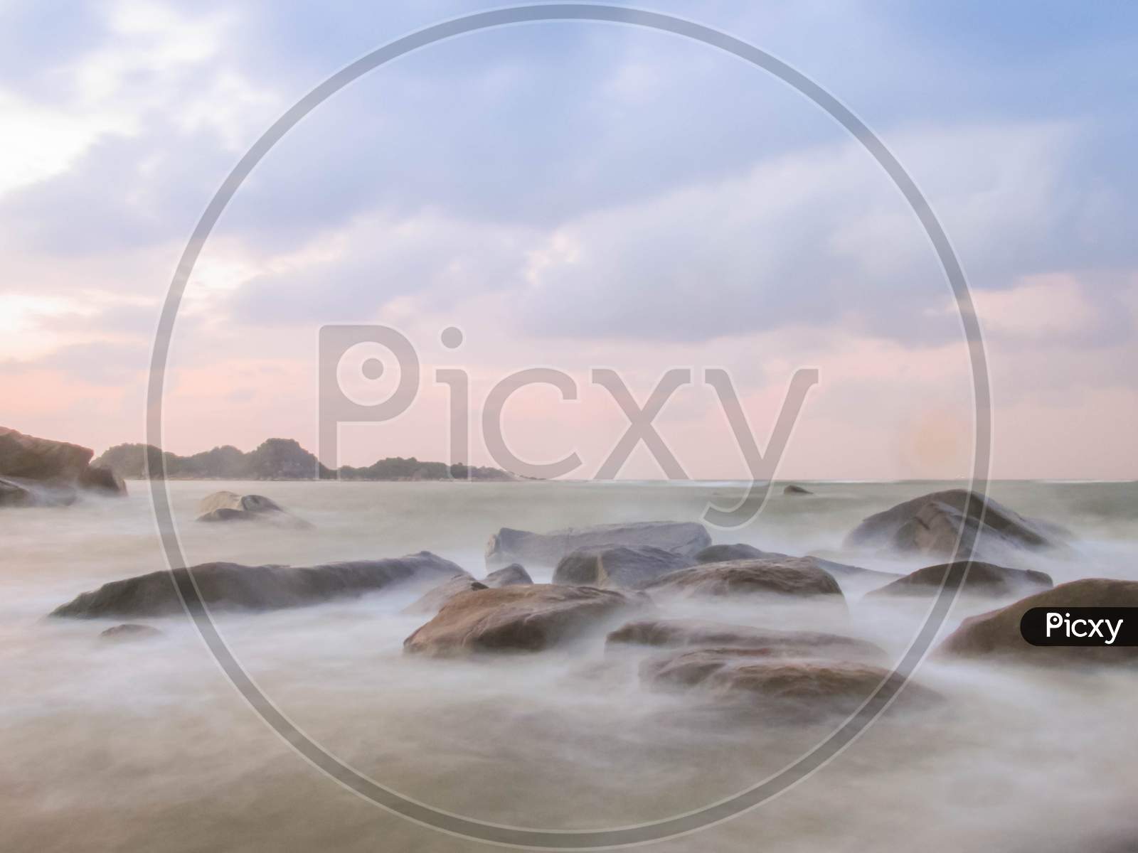 Exposure Photo Of A Rocky Beach On A Cloudy And Cold Day In Quang Ngai, Vietnam