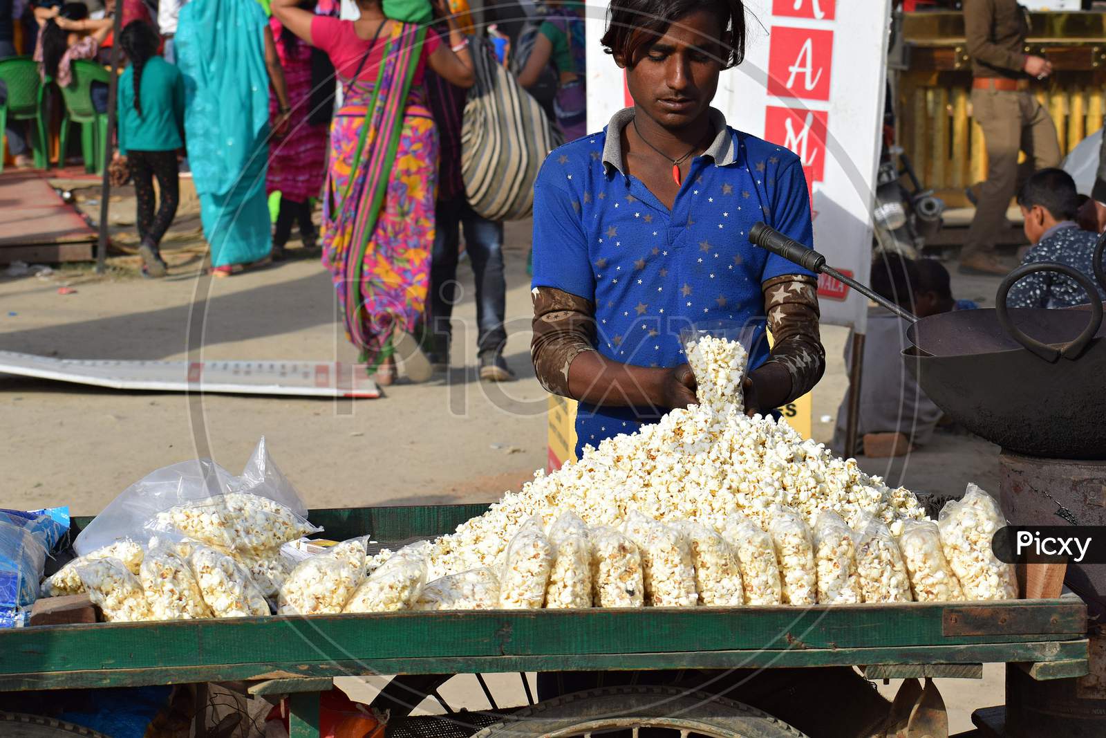 India Pop corn selling Vendor