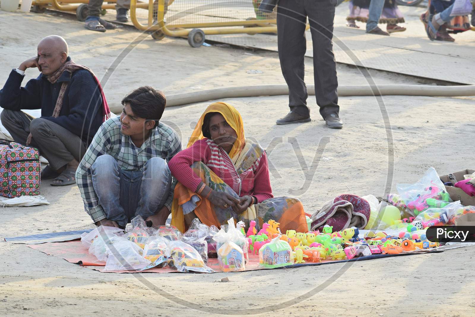India seller street vendor selling