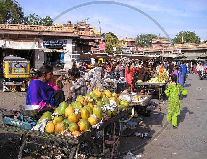 India Fruit market Papaya