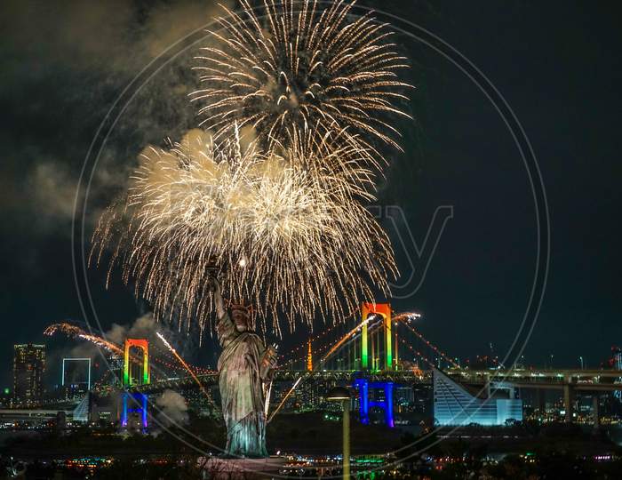 Tokyo Night View And Fireworks (Odaiba Rainbow Fireworks 2019)