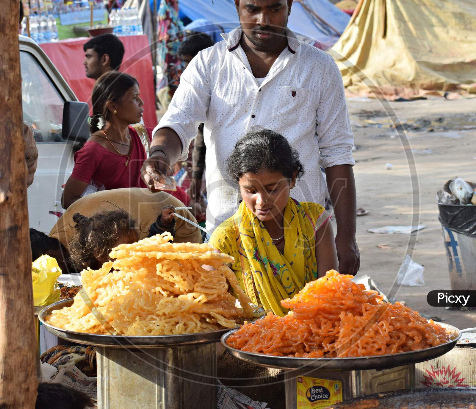 India Jalebi sweet selling shop