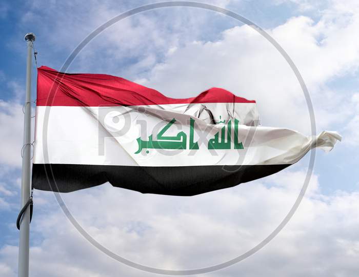 Iraq Flag - Realistic Waving Fabric Flag