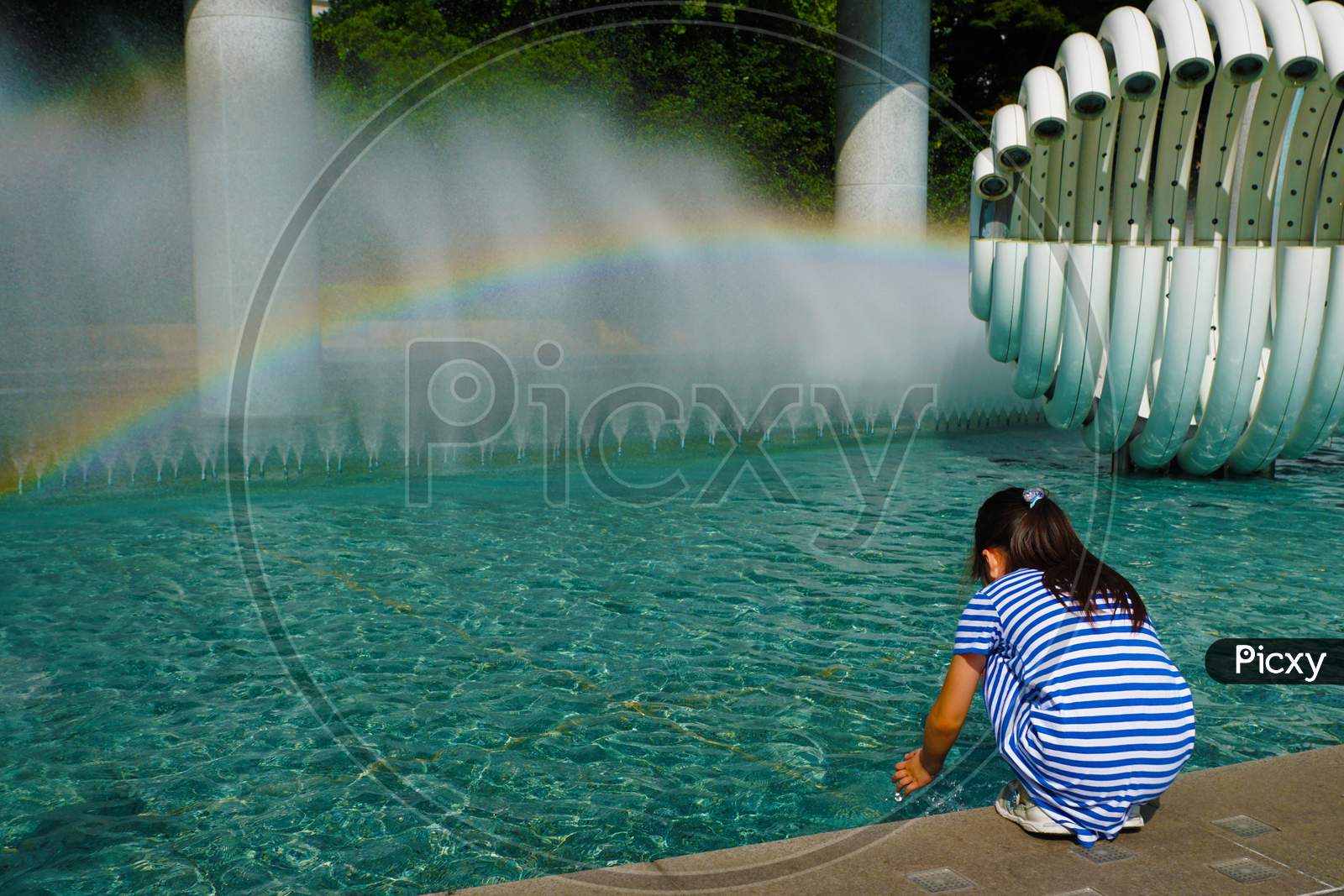 Fountain And Rainbow (Wakura Fountain Park)
