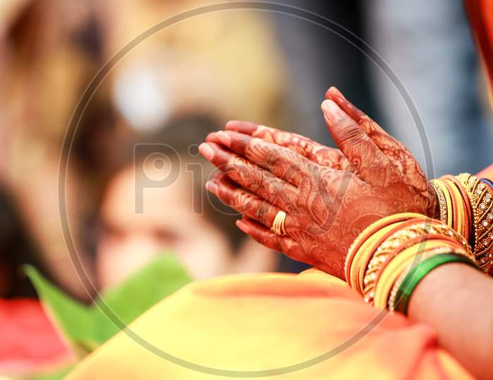 Indian bridal hands and tattoo