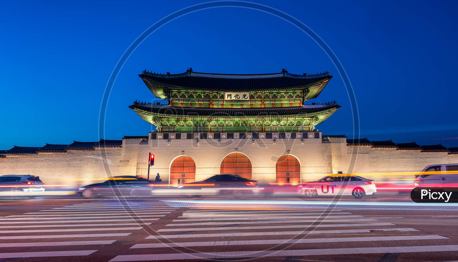 Gwanghwamun Gate Of Gyeongbokgung Palace Of The Joseon Dynasty In Seoul Korea