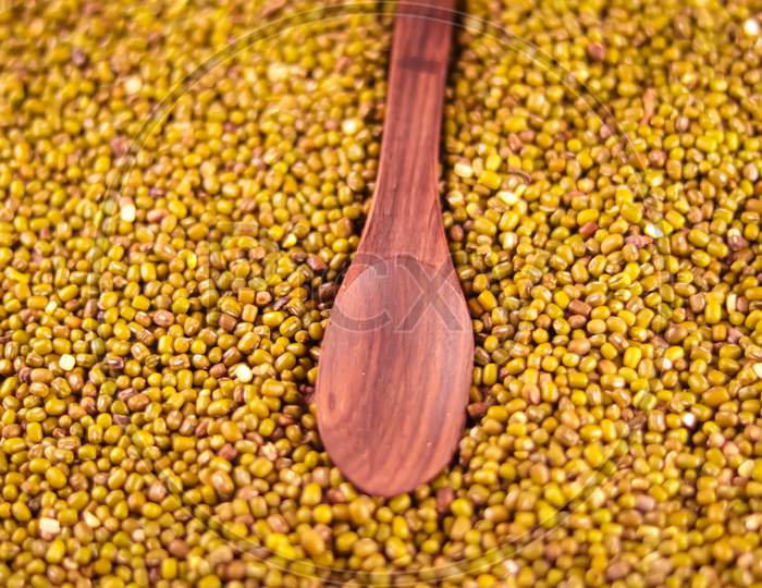 Image of Plastic Bowl And Wooden Spoon With Raw Mung Beans And Moong ...