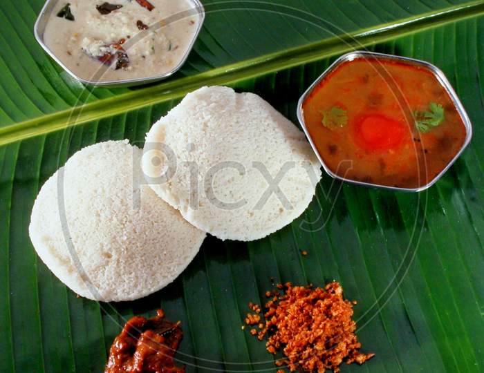 South Indian Staple Breakfast Idlis With Sambar & Chutney