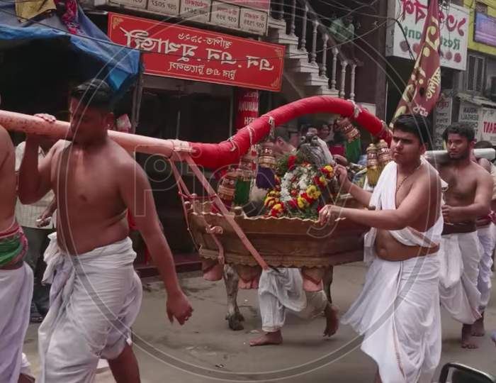 Image of rare rituals of south India on road, Asia-RO129993-Picxy