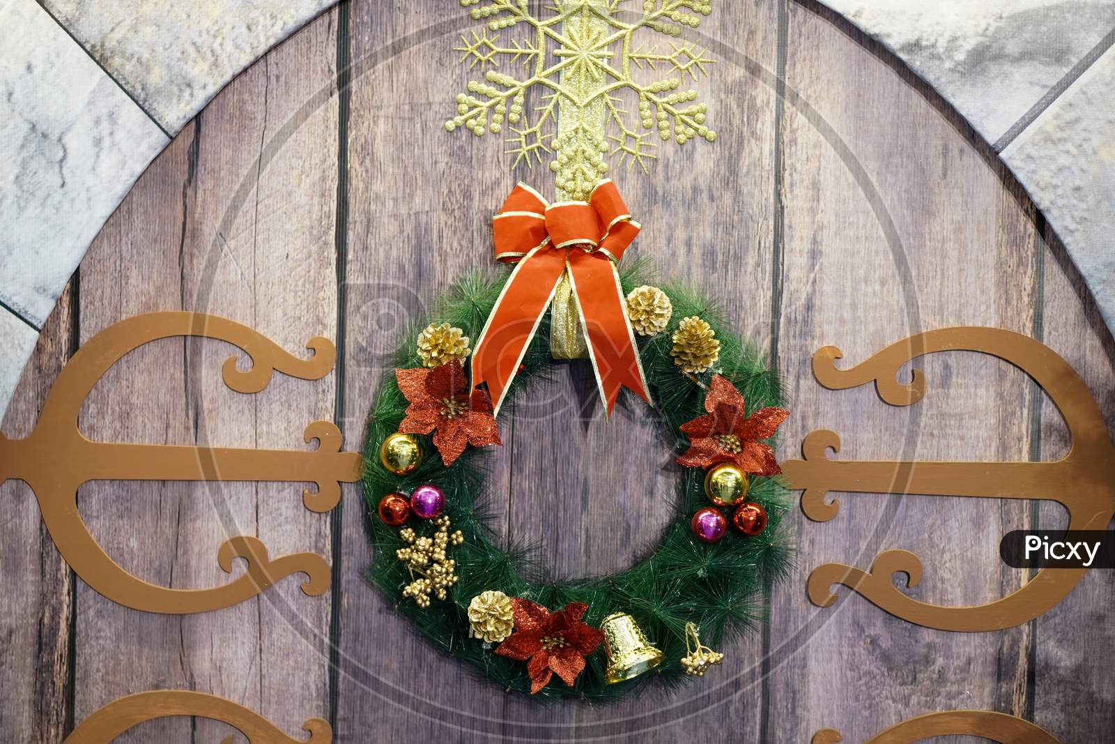 Decoration Of Wreath At Door Display