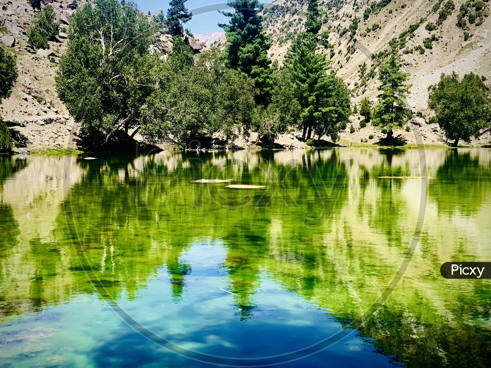 Green lake , Naltar lake