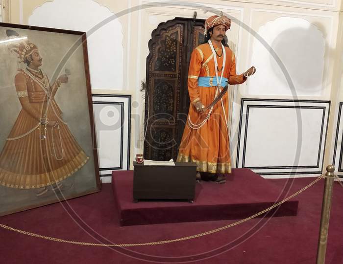 Maharaja Savai jai singh statue  with his original attire