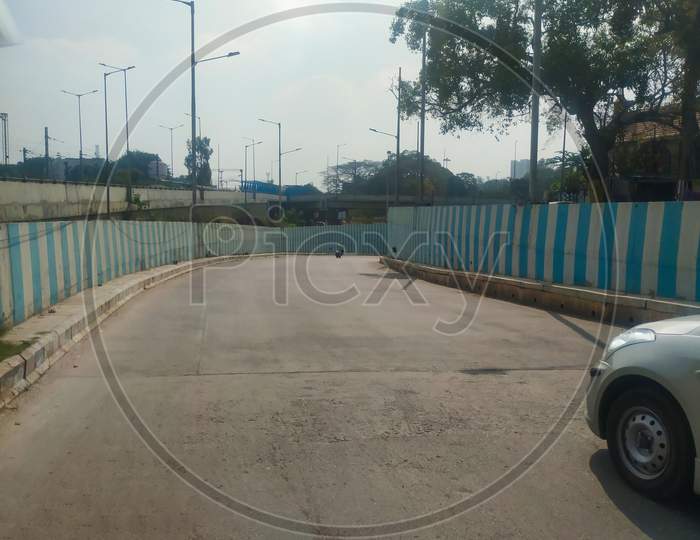 Closeup of Okalipuram 8-lane corridor project Platform Road flyover, Mantri Square, Sampige Road Metro Station.