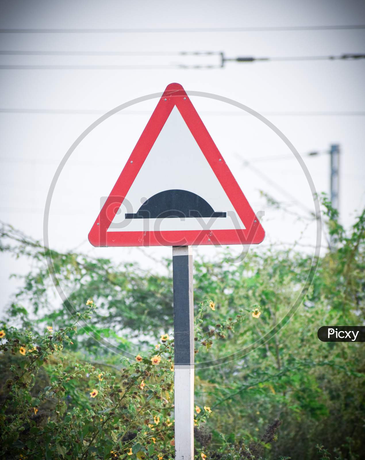 Picture of Speed breaker traffic sign