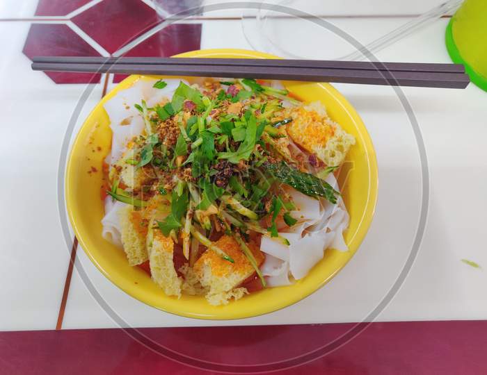 Chinese rice noodle