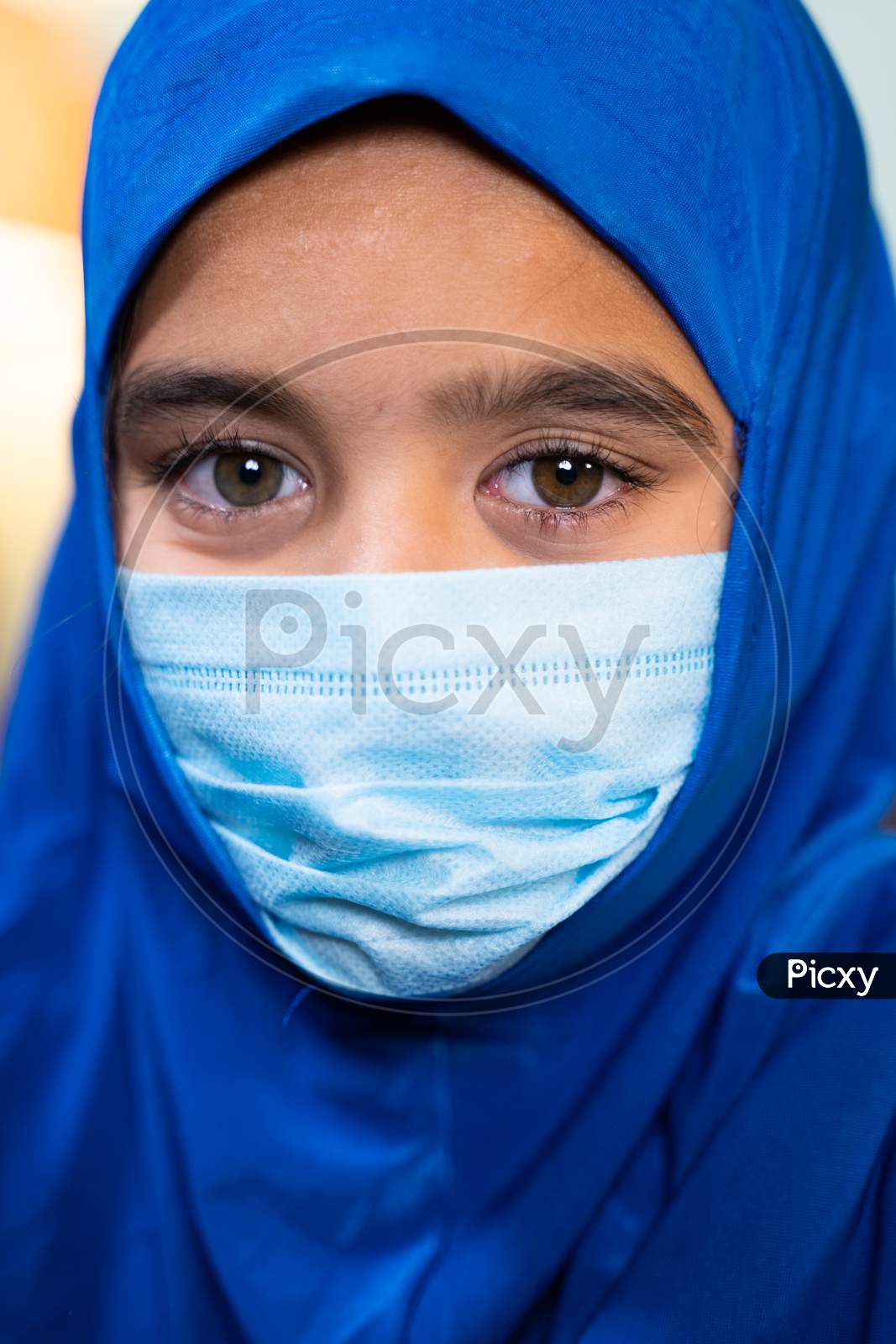 Image of Head Shot O Muslim Girl With Hijab And Medical Face Mask ...