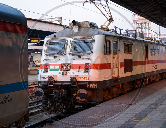 Picture Of A Locomotive Engine Is Wating For Connecting With A Passenger Train At A Junction Railway Station Of Indian Railways System. Kolkata, India On February 2021