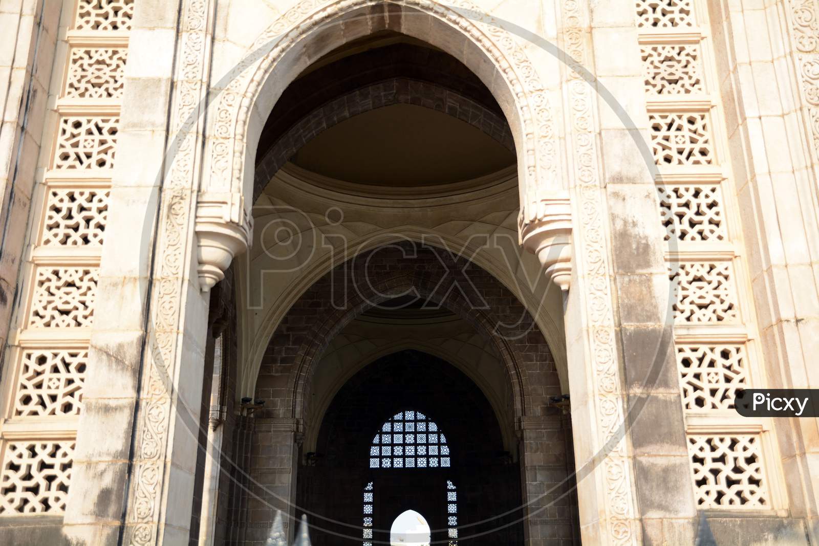 An Arch OF Gateway Of india