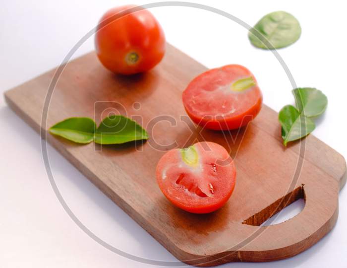 Tomato isolated,Fresh tomatoes on white background