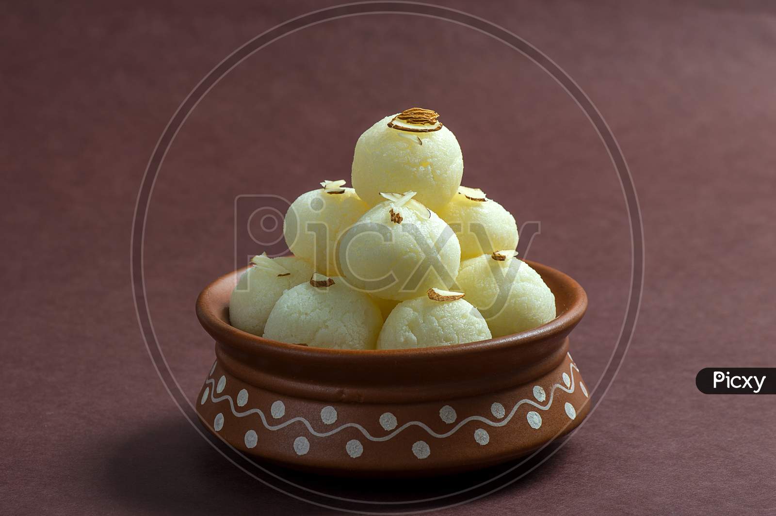 Indian Sweet - Rasgulla In Clay Pot