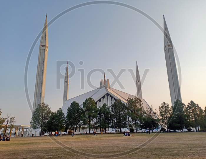 Shah faisal mosque islambad