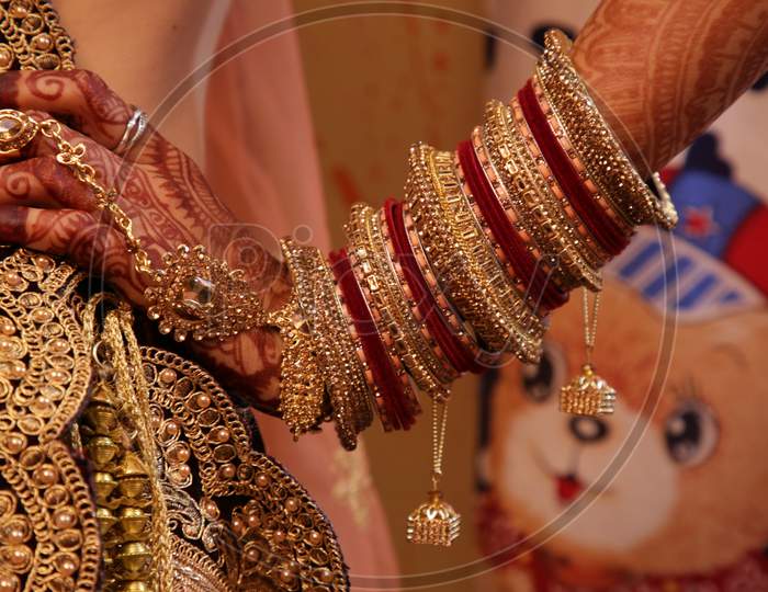indian bridal jewellert