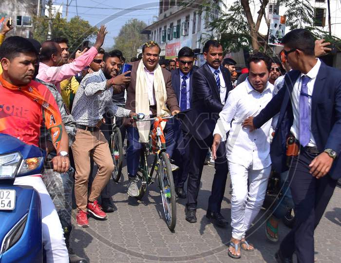 orth East Democratic Alliance (NEDA) convenor and Assam health, finance, education minister Dr. Himanta Biswa Sarma took part in a mega bicycle rally in Nagaon District of Assam on Feb 3,202