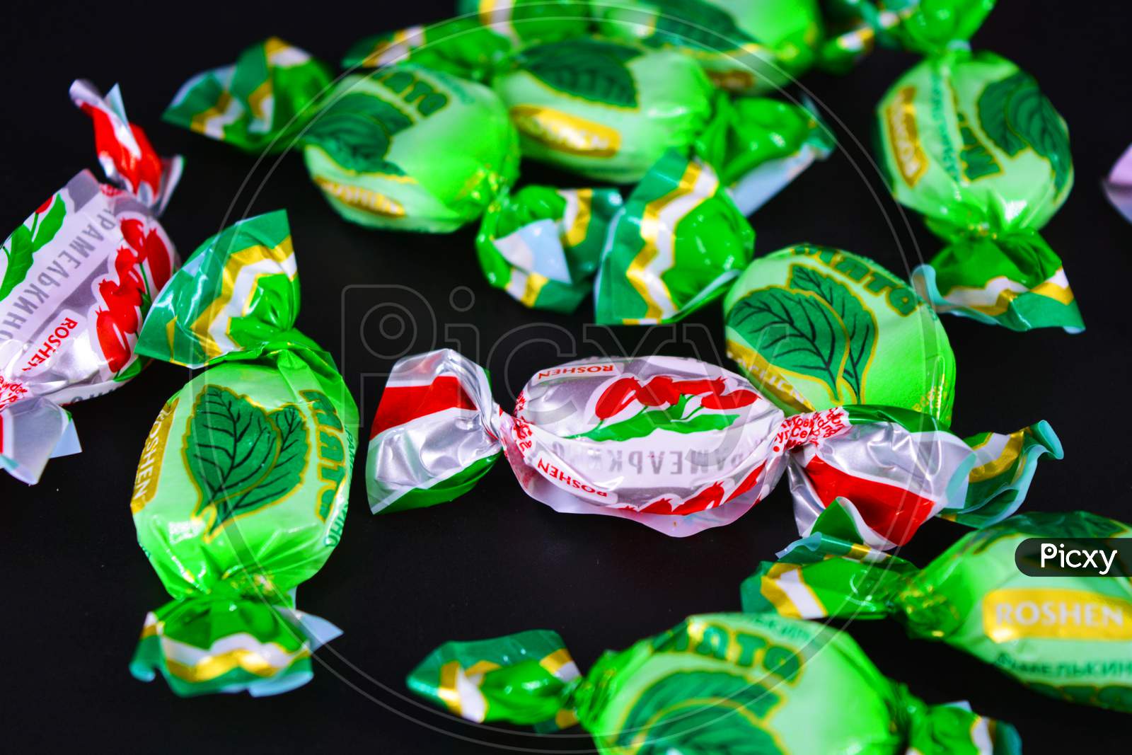 Image of A bunch of delicious sucking sweets, candies like: red ...