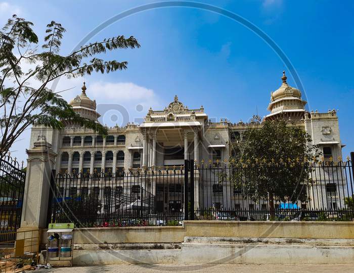 Beautiful Vikasa Soudha And Suvarna Vidhana Soudha, Government Of Karnataka, In Style Described As Mysore Neo-Dravidian, Incorporates Elements Indo-Saracenic