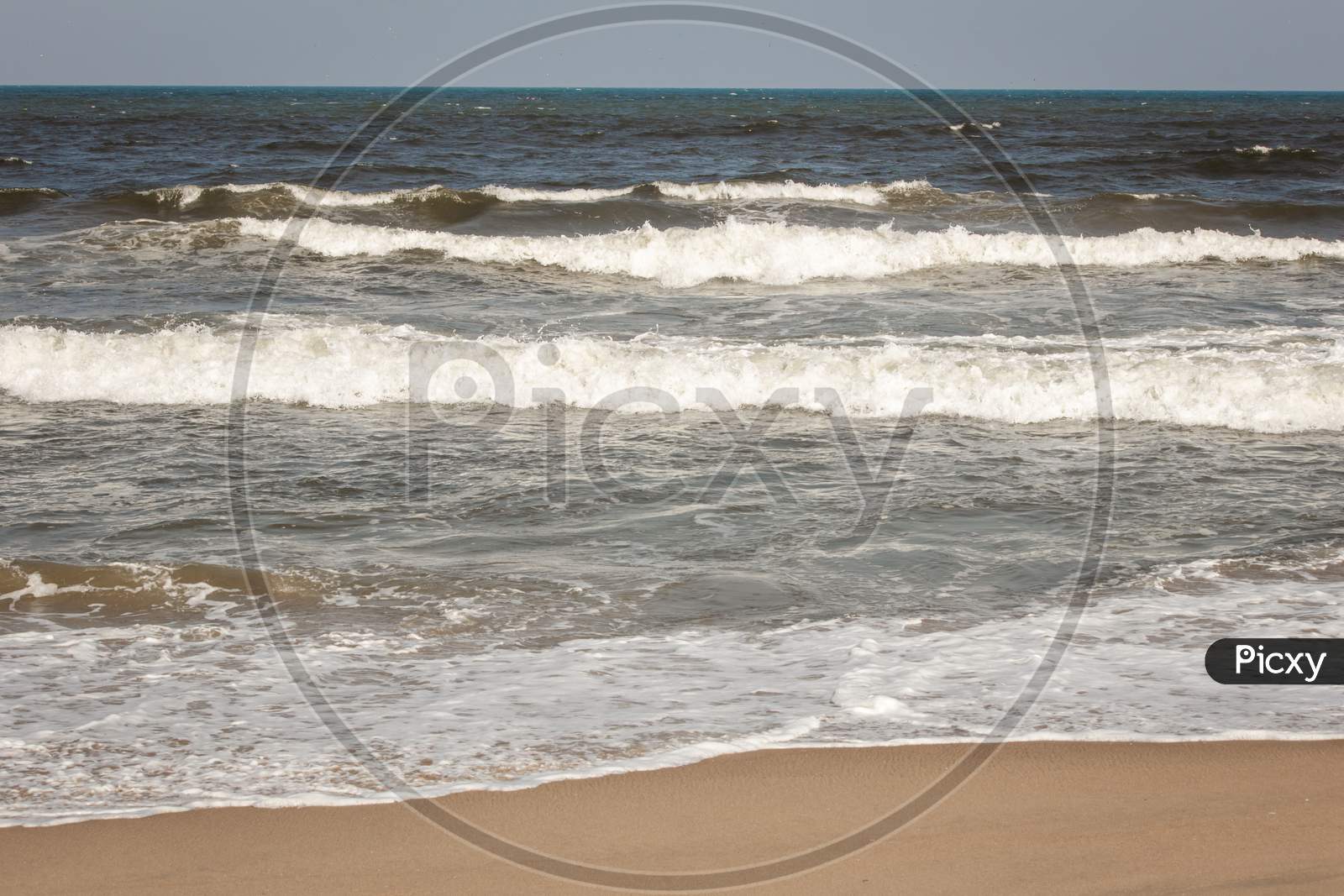 Beautiful View Of Waves Of The Bay Of Bengal Along Kovalam Beach, Chennai, India