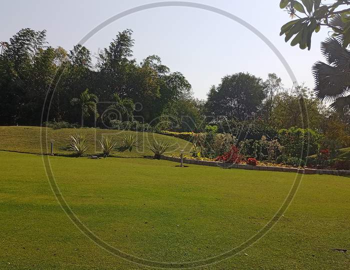 V v Nagar road garden