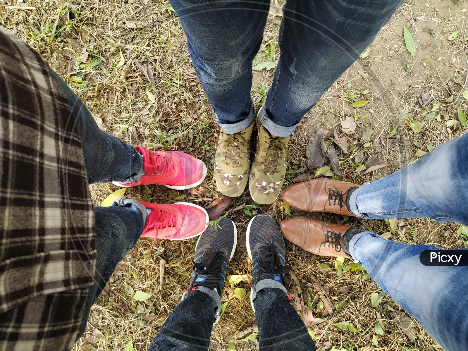 Image of 4 Friends Legs,Shoes Together-TP768295-Picxy